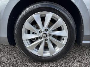 Skoda Superb Combi TDI DSG|NAVI|AHK|ACC|eHECK|SHZ|KAM