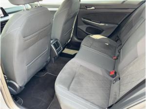 Volkswagen Golf VIII Variant Life 2.0 TDI 1,99% LED TRAVEL