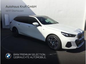 BMW i5 xDrive40 Touring M SPORT+PANO+AHK+B&W SOUND+KAMERA+ACC+HUD