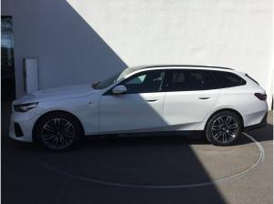 BMW i5 xDrive40 Touring M SPORT+PANO+AHK+B&W SOUND+KAMERA+ACC+HUD
