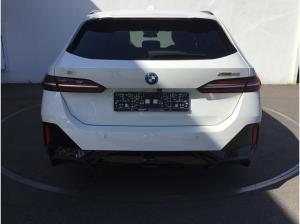 BMW i5 xDrive40 Touring M SPORT+PANO+AHK+B&W SOUND+KAMERA+ACC+HUD