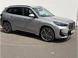 BMW iX1 eDrive20 M SPORT PRO+PANO+HUD+AHK+ACC+KAMERA+LM20
