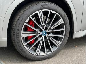 BMW iX1 eDrive20 M SPORT PRO+PANO+HUD+AHK+ACC+KAMERA+LM20