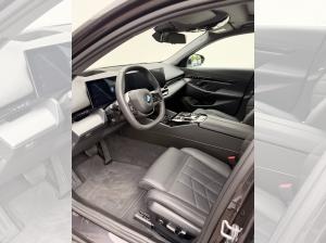 BMW 520 520d LC PROF+PANO+HUD+KOMFORTSITZE+PAP+LED