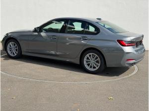 BMW 320 320d xDrive LC PROF+HUD+KAMERA+SITZHZ+LM17