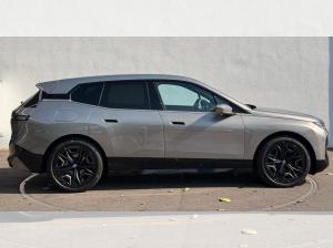 BMW ix iX xDrive40 SPORTPAKET+LASER+PANO SKY+AHK+KAMERA+ACC+LM22