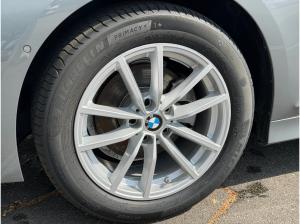 BMW 320 320d xDrive LC PROF+HUD+KAMERA+SITZHZ+LM17