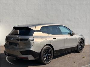 BMW ix iX xDrive40 SPORTPAKET+LASER+PANO SKY+AHK+KAMERA+ACC+LM22