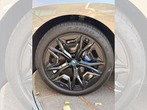 BMW ix iX xDrive40 SPORTPAKET+LASER+PANO SKY+AHK+KAMERA+ACC+LM22