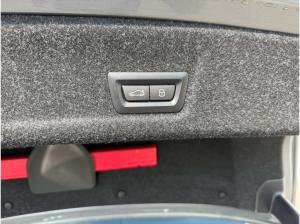 BMW 320 320d xDrive LC PROF+HUD+KAMERA+SITZHZ+LM17