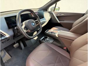 BMW ix iX xDrive40 SPORTPAKET+LASER+PANO SKY+AHK+KAMERA+ACC+LM22