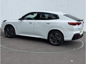 BMW iX2 xDrive30 M SPORT+HUD+AHK+ESITZE+KAMERA+ACC