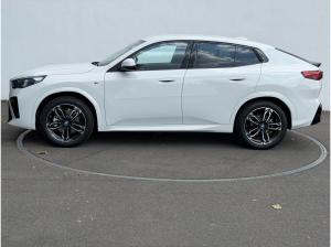 BMW iX2 xDrive30 M SPORT+HUD+AHK+ESITZE+KAMERA+ACC