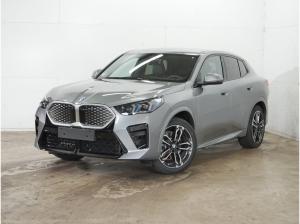 BMW iX2 xDrive30 M SPORT+AHK+E SITZE+HUD+KAMERA
