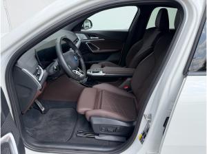 BMW iX2 xDrive30 M SPORT+HUD+AHK+ESITZE+KAMERA+ACC