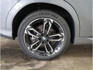 BMW iX2 xDrive30 M SPORT+AHK+E SITZE+HUD+KAMERA