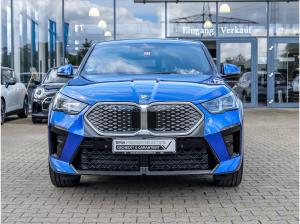 BMW iX2 xDrive30 M-Sportpaket+AHK+HUD+Memory-Sitz+ACC+Harman/Kardon+Parkassistenz Plus+Alarm