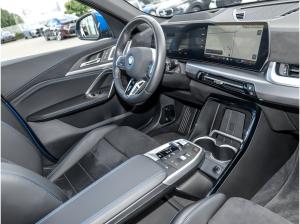 BMW iX2 xDrive30 M-Sportpaket+AHK+HUD+Memory-Sitz+ACC+Harman/Kardon+Parkassistenz Plus+Alarm