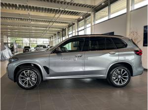 BMW X5 xDrive40d Navi Tempom.aktiv Panoramadach Bluetooth PDC MP3 Schn.