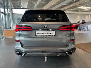 BMW X5 xDrive40d Navi Tempom.aktiv Panoramadach Bluetooth PDC MP3 Schn.