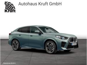 BMW iX2 xDrive30 M SPORT+AHK+HUD+HK SOUND+KAMERA+ACC