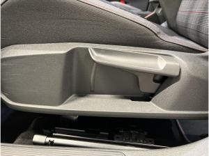 Volkswagen Golf VIII GTI 2.0 TSI DSG AUT Kam. LED LM Navi