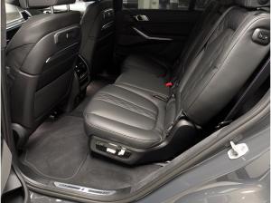 BMW X7 xDrive40d M Sportpaket Pro / Exklusiv Paket / Massagesitze / 22 / Pano / AHK / H/K / 360° KAM RFK