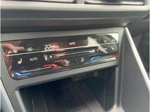 Volkswagen Polo 1.0 TSI Life Climatronic LED SHZ PDC