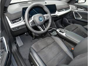 BMW iX1 eDrive20 M Sport HUD PANO ACC AHK 360°KAM