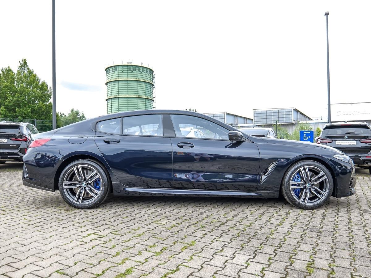 BMW 840