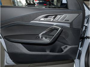 BMW iX2 eDrive20 M Sport HUD ACC AHK 360°KAM RFK LM