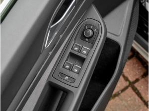 Volkswagen Golf VIII Variant 2.0 TDI Alltrack 4Motion DSG ACC AHK PANO NAVI KEYLESS KAMERA