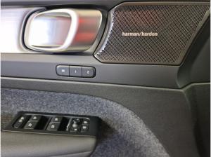 Volvo XC40 B3 Plus Dark +360° +Standheizung SOFORT VERFÜGBAR