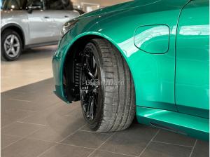 BMW M5 Plug-In Hybrid Touring xDrive Panorama AHK