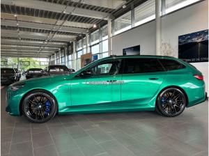 BMW M5 Plug-In Hybrid Touring xDrive Panorama AHK