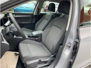 Volkswagen Golf VIII 1.5TSi Life AHK R.-Kamera Navi ACC Head-up