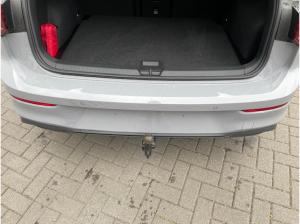 Volkswagen Golf VIII 1.5TSi Life AHK R.-Kamera Navi ACC Head-up