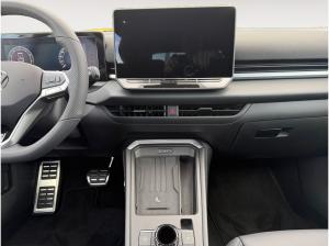 Volkswagen T-Roc R-Line 1.5 l eTSI LEDER*AHK*ALLWETTERREIFEN*PANO
