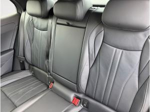 Volkswagen T-Roc R-Line 1.5 l eTSI LEDER*AHK*ALLWETTERREIFEN*PANO