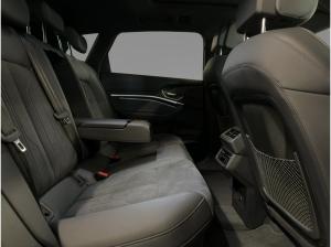 Audi Q8 e-tron Advanced 55 qu. AHK 360°K PDC NAVI B&O
