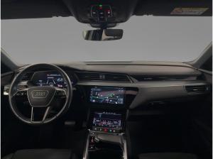 Audi Q8 e-tron Advanced 55 qu. AHK 360°K PDC NAVI B&O