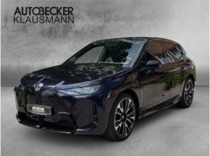 BMW ix xDrive45 ⚡️M Sport Pro LMR 23" AHK Soundsystem Iconic Glow⚡️