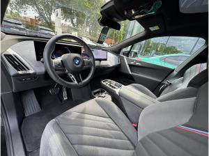 BMW ix iX xDrive60 M Sport 2-Achs Luft PanoSky AHK H&K