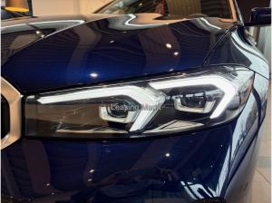 BMW 320 320i Automatik Navi Tempom.aktiv Glasdach Bluetooth PDC MP3 Schn.
