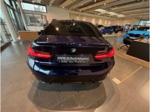 BMW 320 320i Automatik Navi Tempom.aktiv Glasdach Bluetooth PDC MP3 Schn.