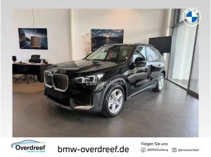 BMW iX1 eDrive20 AHK Komfortzugang Sportsitze