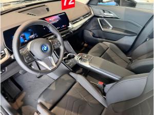 BMW iX1 eDrive20 AHK Komfortzugang Sportsitze
