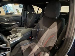 BMW 320 320i Automatik Navi Tempom.aktiv Glasdach Bluetooth PDC MP3 Schn.