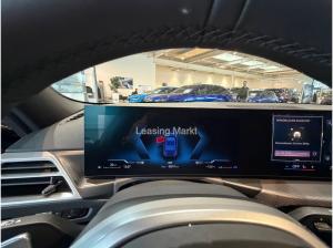 BMW 320 320i Automatik Navi Tempom.aktiv Glasdach Bluetooth PDC MP3 Schn.