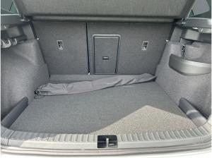 Skoda Karoq SPORTLINE 2.0 TSI DSG 4x4 AHK+NAVI+ACC+DCC